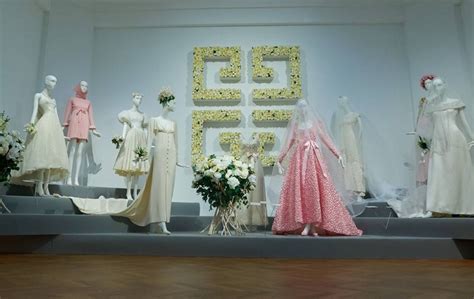 tentoonstelling givenchy gemeentemuseum den haag
